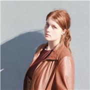 I’m a Bulgarian university student in London. I speak both English and Bulgarian natively!