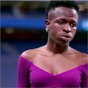 Profesor de futbol capacitado para enseñar a cualquier persona, empezando desde cero, o con un nivel más avanzado 