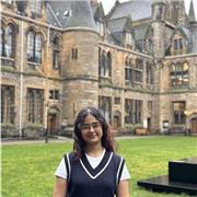 I bridge the gap between brain science and real-world behavior.