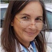 Perito aziendale e corrispondente il lingue estere offre lezioni di inglese a studenti delle medie