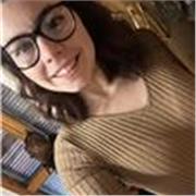 Soy una chica de 26 años, nativa italiana, puedo enseñar italiano en maniera básica 