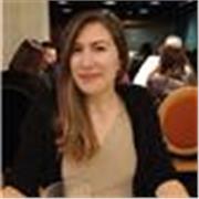 Profesora titulada en Ciencias biomédicas, especializada con un master en Genética y un doctorado em Genética cardiovascular