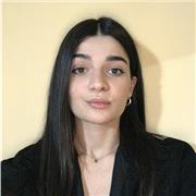 Laureata in lingue col massimo di voti offre aiuto per compiti per le materie scolastiche e umanistiche in zona Napoli e da remoto