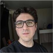 Estudiante de Ingeniería Comercial de la Universidad Adolfo Ibañéz da clases de Historia para alumnos de enseñanza básica, media y