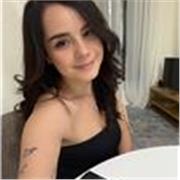 Chica de 26 años con más de 5 años trabajando para una empresa multinacional, inglés C1 
