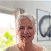 De niveau bac +3, j’ai 56 ans. Bienveillante et sérieuse, je mettrais toutes mes capacités au service de vos enfants