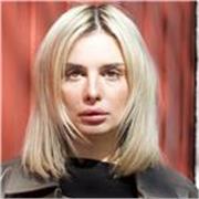 Psychologie-Studentin bietet geduldige und strukturierte Online-Nachhilfe für Schüler