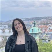 Estudiante con B2 de inglés que quiere impartir clases particulares de inglés a niños de primaria.