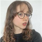 Étudiante d'anglais natif, vécu aux États-Unis avec des expériences d'enseignement. Je suis certaine que je peux vous aider !