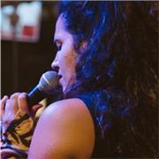 Clases particulares de canto moderno (todos los niveles) Singing lessons (all levels)