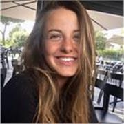 Sono una studentessa di biologia e diplomata al liceo classico, offro lezioni di biologia, italiano e storia