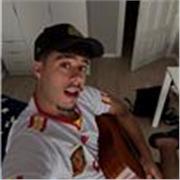 Doy clases de violín y de nociones musicales, tengo el título de grado medio de conservatorio