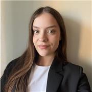 Offro lezioni private di italiano a bambini di elementari e medie. Mi sono diplomata al Liceo Classico con il massimo dei voti.