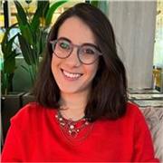 I am a medical doctor that speaks many languages so i would gladly help medical students and/or anyone willing to learn a language