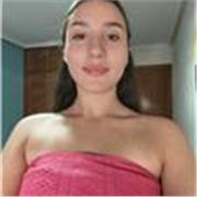 Mujer con conocimientos hasta Bachillerato que ama enseñar lo que sabe y ayudar.