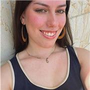 Estudiante de Economía de segundo año, con paciencia y dedicación.