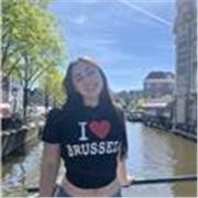 Persona con buen nivel de inglés, clases a domicilio y disponibilidad.