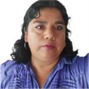 Profesora de Comunicación imparte clases a niños y adolescentes