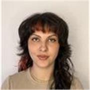 Graduada en Filología Inglesa con experiencia como profesora ofrece clases para todas las edades y niveles