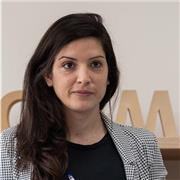 Professora de Diseño gràfico con experiència laboral activa