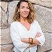 Psicologa y coach experta en bienestar y desarrollo personal aplicado al mundo empresarial