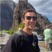 Hola, mi nombre es Ian, tengo 20 años y actualmente estoy cursando el grado universitario en Educación Primaria.