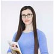 Soy una profesora dinámica e implicada, con amplia experiencia impartiendo clases a alumnos de diferentes edades y niveles.