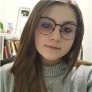 Studentessa aiuto compiti, ripetizioni di inglese e altre materie