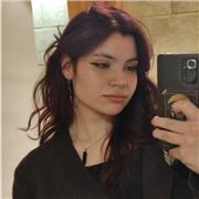 soy una estudiante de 3° de carrera, no sólo de latín y griego, sino de historia, arte, arqueología ¡preguntad lo que queráis!