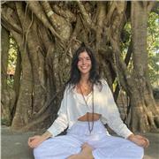 Profesora titulada en yoga con 600 horas de formación in India, imparte clases de forma online y presencial.
ITA - SPA - ENG