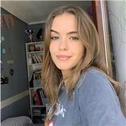 Estudiante de química de 4 curso imparte clase de ciencias de eso y bachillerato (matemáticas, física y química)