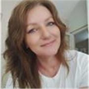 I am a teacher with 13 years of experience specializing on pronunciation and conversation