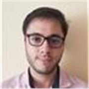 Profesor de inglés certificado (CELTA y C2) con experiencia en el dictado de clases y preparación de exámenes internacionales