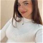 Profesora de lengua castellana y literatura imparte clases, además de otras asignaturas