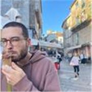 Hola Soy ingenierio y estudiante del master de profesorado. Tengo experiencia en dar clases particulares de mates y dibujo