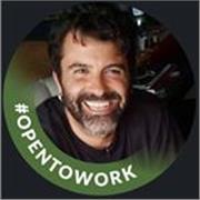 Profesional del marketing y publicidad con más de 12 años de experiencia, habiendo trabajado con marcas y empresas a nivel global.