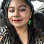 La maestra imparte clases de deporte/ estimulación temprana para bebés (con la mamá ) (Educación Física)