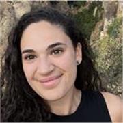 Profesora de Inglés titulada con más de 3 años de experiencia preparando para todos los niveles y títulos.