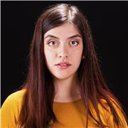 Maestra imparte clases de Inglés e Italiano a través del juego