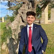 Graduado en Física con honores da clases particulares de Matemáticas y Física y relacionados a todos los niveles