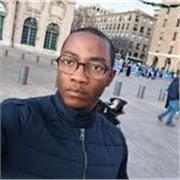 Prof en conception d’applications avec un ide francais .