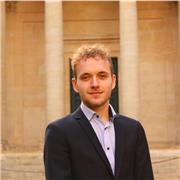 Professeurs donne cours d'économie niveau lycée jusqu'au master