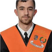 Durante mi carrera he ayudado a varios compañeros a preparar su exámenes o a entender conceptos. La sensación de enseñar a alguien y que lo aprenda, me parece muy gratificante. Podría dar clase desde primaria hasta incluso mi universitarios (de mi carrera