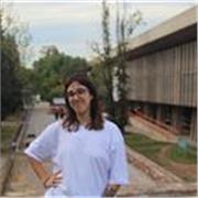 Profesora de Ciencias humanas y sociales a infancias y adolescencias