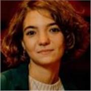 Sono una ragazza di 28 anni diplomata presso la Scuola Holden con una laurea triennale in Dams conseguita a Bologna; ho già praticato con l'aiuto compiti per bambini delle elementari. Le mie lezioni si svolgeranno online.