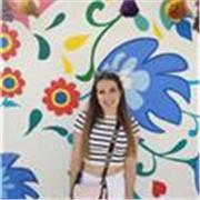 Profesora de Español con nacionalidad española por lo que soy nativa con clases amenas para que sea divertido y ameno aprender