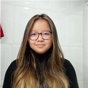 Alumna graduada en Bachillerato imparte clases de refuerzo de Primaria