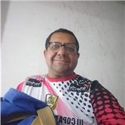 Licenciado em biologia, com pós graduação em andamento