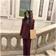 Sei alla ricerca di un insegnante all'avanguardia? Sono pronta a trasmetterti le mie conoscenze in spagnolo e inglese!