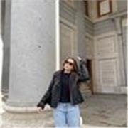 Estudiante de economía en Inglés con experiencia en clases particulares para ESO, Bachillerato y economía. 
Dispuesta a trabajar en Madrid centro. 